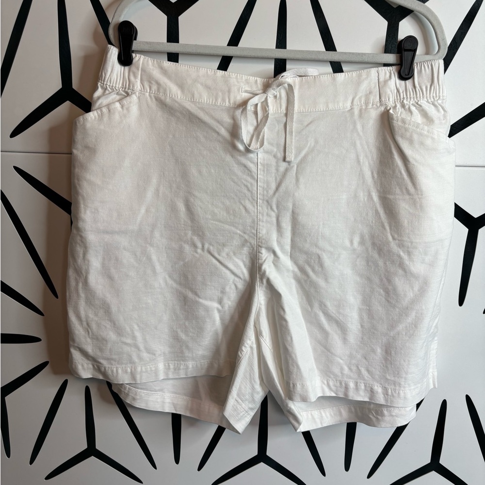 Lane Bryant White Pull-On Shorts – Tie Waist – Size 18/20